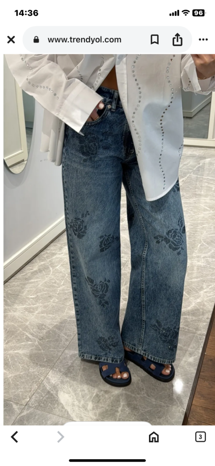 Taş detaylı jean