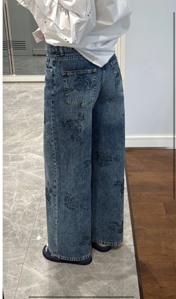 Taş detaylı jean