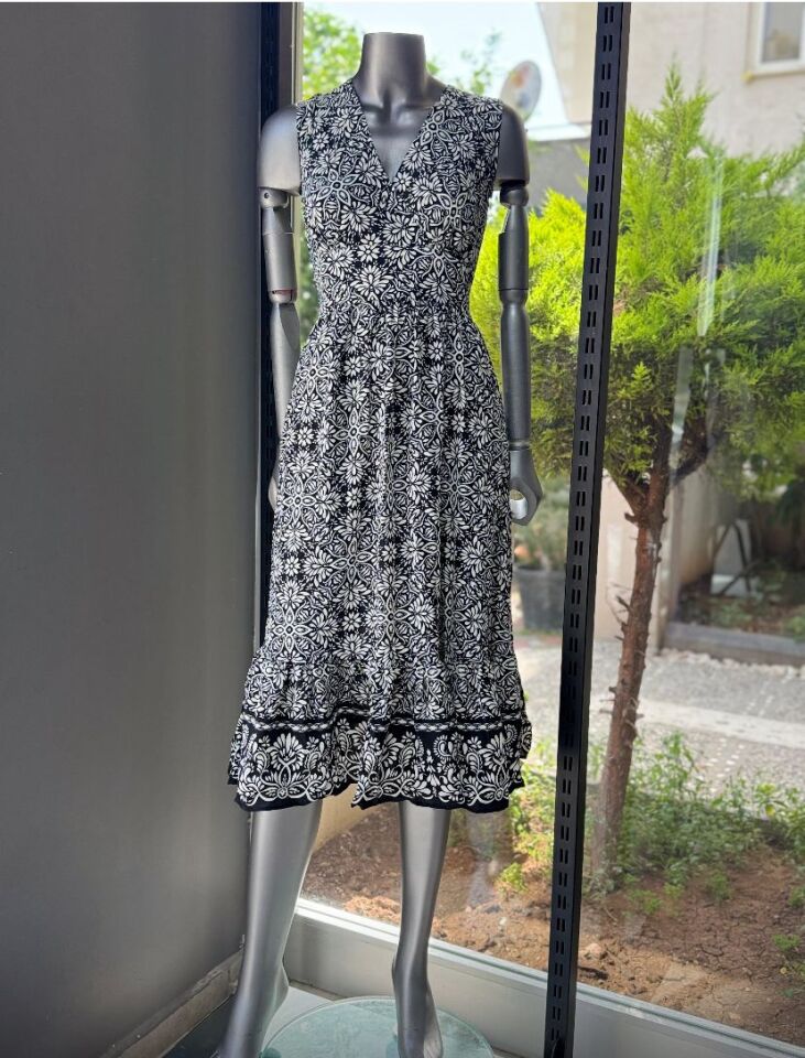 KRUVAZE YAKA DESENLİ ELBİSE