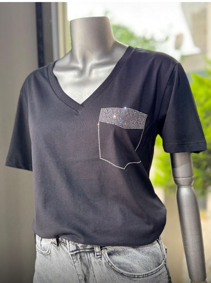 İPEK YOL TAŞ DETAY V YAKA T-SHIRT